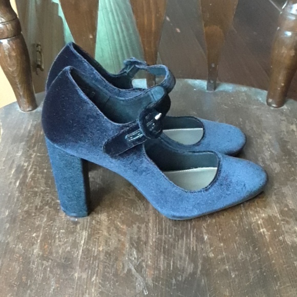 Baby doll style heels - Picture 2 of 4